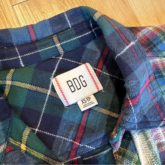 BDG One Way or Another  Plaid Flannel Button-Down Shirt - Picture 7 of 8